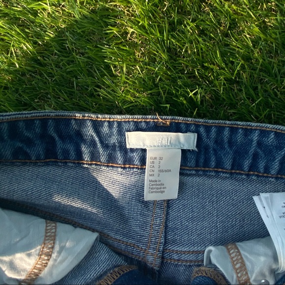 H&M Jean shorts - Picture 3 of 3